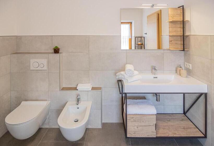 舒适三人间, B&b Frühlingsheim