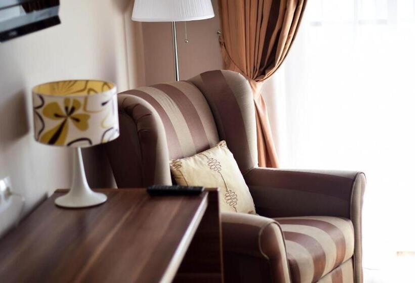 استودیوی استاندارد, Cabrio Apart