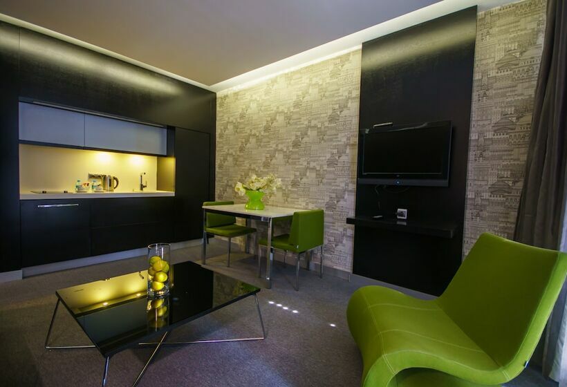 小型套房, Vernazza Suites
