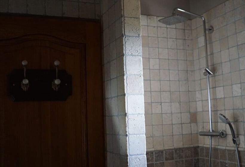 Номер Комфорт, Manoir Des Douets Fleuris