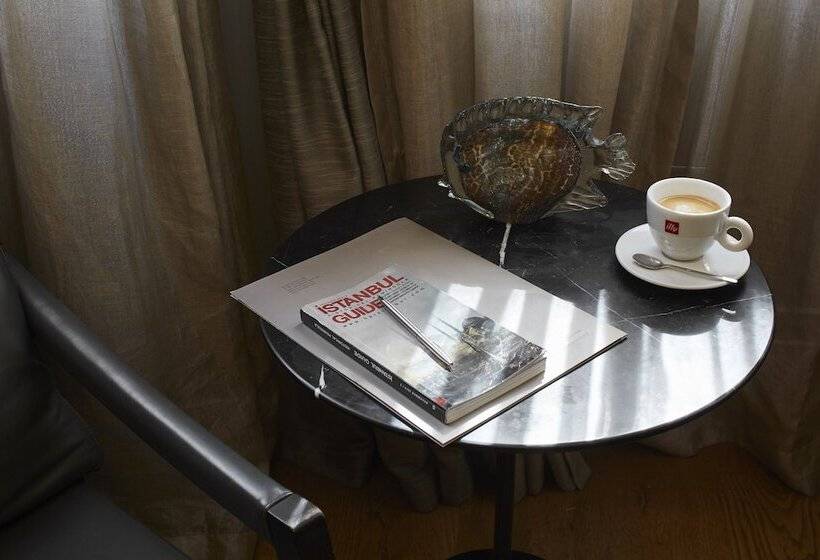 Superior Room, Taksim Prelude