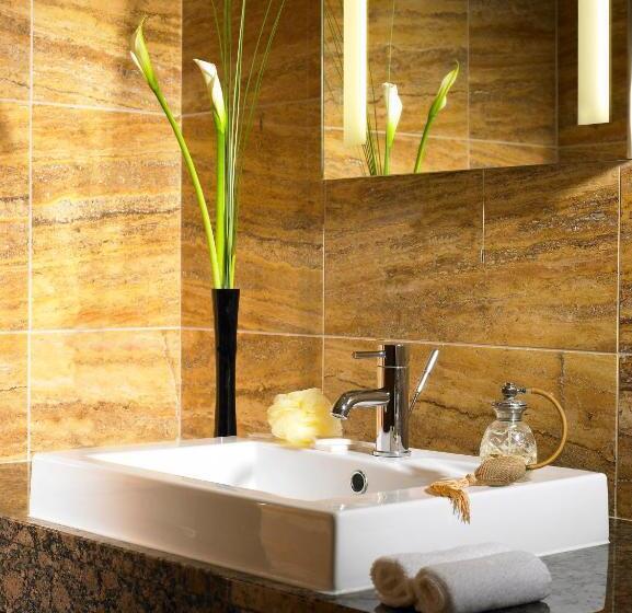 Семейный Номер, Westport Plaza Hotel, Spa & Leisure