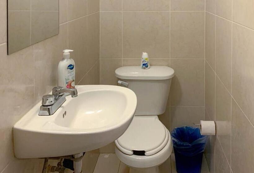 Quarto Estandar, La Casa Del Expositor