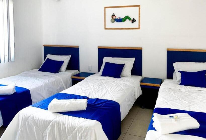 Quarto Triplo Estandar, La Casa Del Expositor