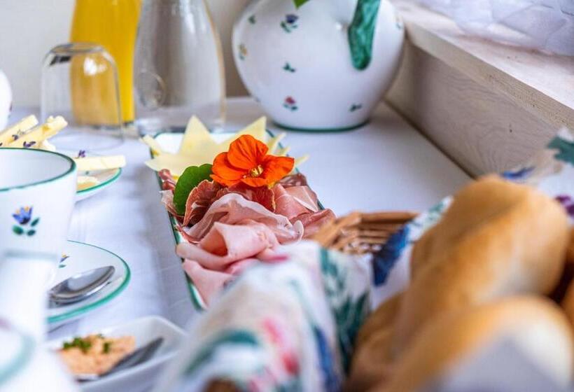 Номер Стандарт с Балконом, Villa Theresienhof