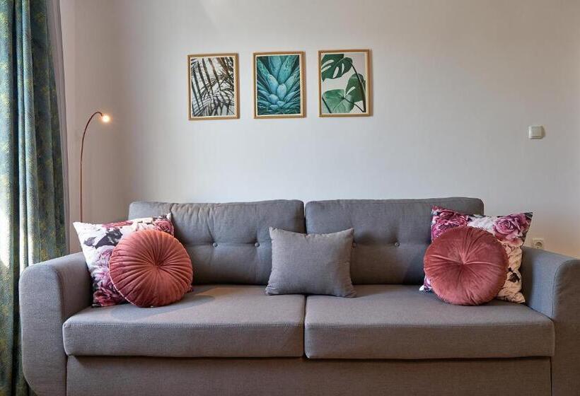 침실 1개 아파트, Adel Apartments