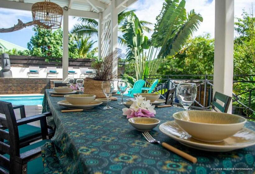 ویلای یک اتاق خوابه با استخر شنا, Villa « Fleur De Pirate »