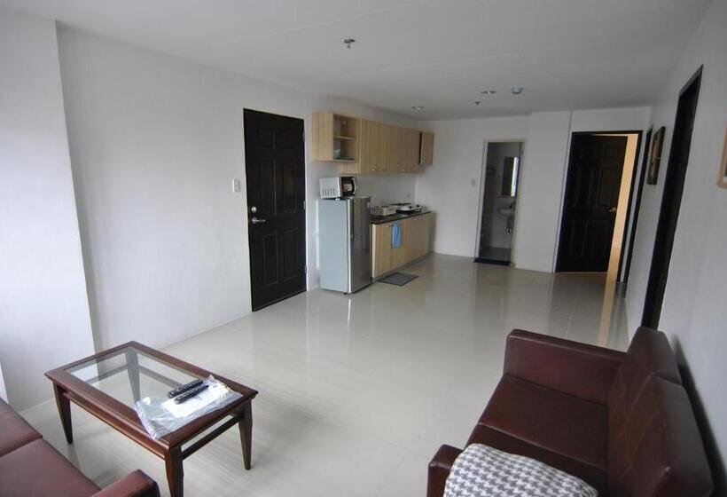 Апартаменты 3 Спальни, The Uptown Place Condominium