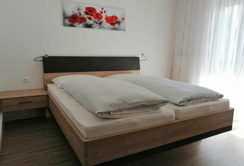 Номер Стандарт с Балконом, Pension Georgenhof
