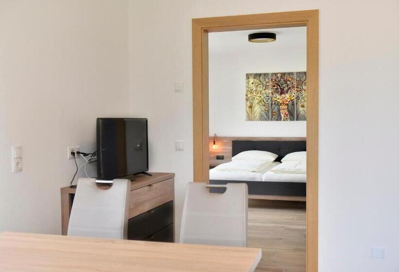 Люкс Вид на Сад, Pension Georgenhof
