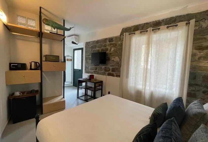 Номер Стандарт, L Emporios