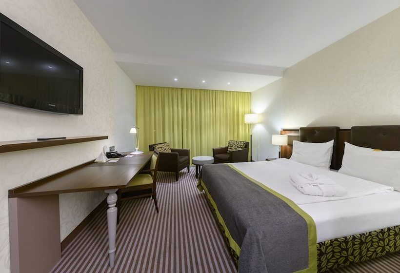 Номер Deluxe, Ambassador Hotel Kaluga