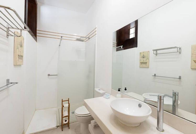 سوئیت با بالکن, Isla Baja Suites