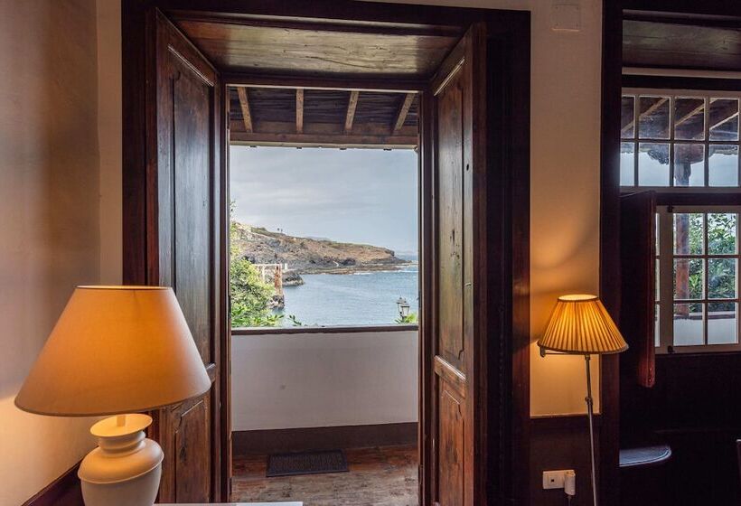 سوئیت با بالکن, Isla Baja Suites