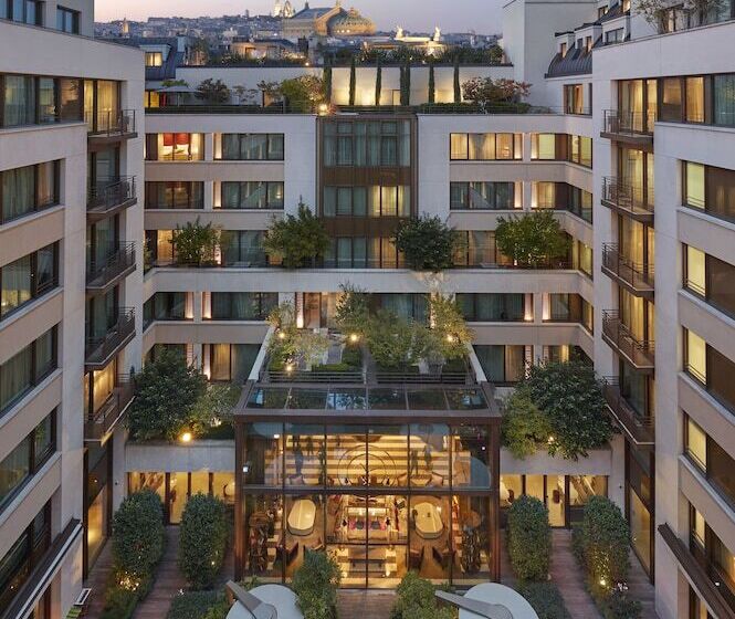Suite with Terrace, Mandarin Oriental Paris