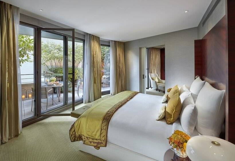 Suite with Terrace, Mandarin Oriental Paris