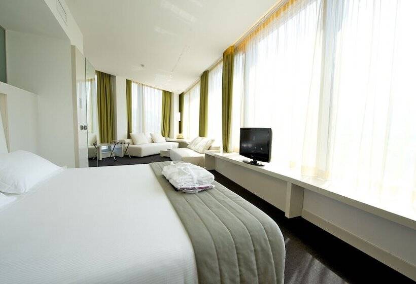 Семейный Номер, Mercure Nerocubo Rovereto
