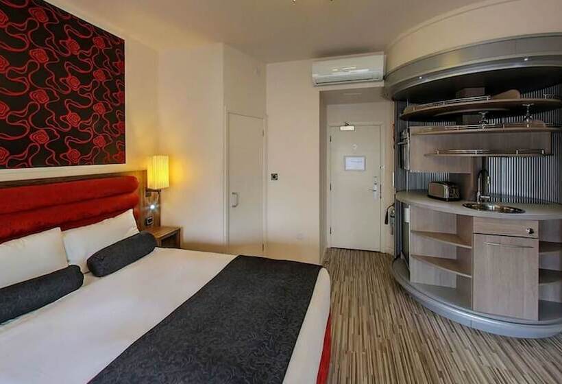 Студия Deluxe, Simply Rooms & Suites