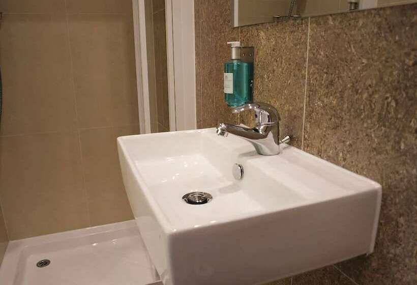 Номер Executive, Simply Rooms & Suites