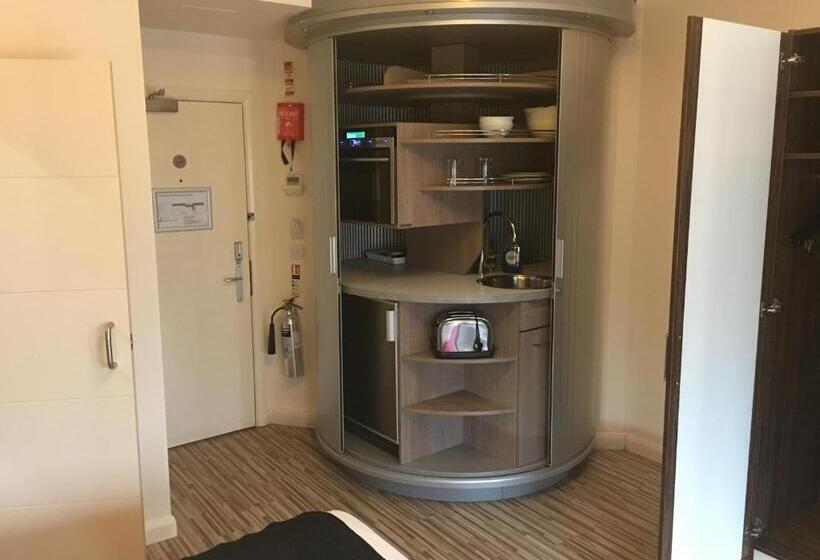 Студия Deluxe, Simply Rooms & Suites