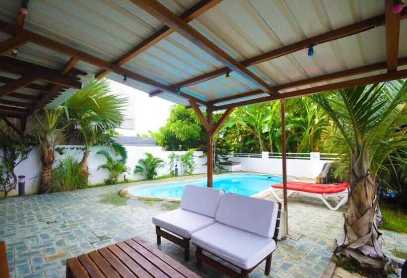اتاق استاندارد با تراس, Pereybere Villa Valari With Pool Near Beach