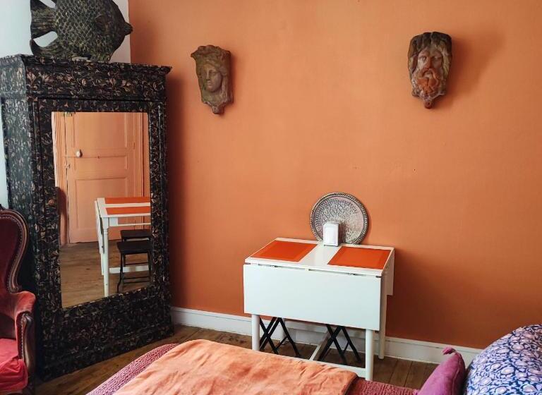اتاق استاندارد با تخت بزرگ, Melle Rose à Trouville
