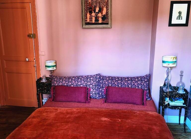 اتاق استاندارد با تخت بزرگ, Melle Rose à Trouville
