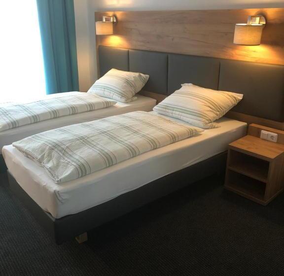 Номер Стандарт, Burghotel Homberg