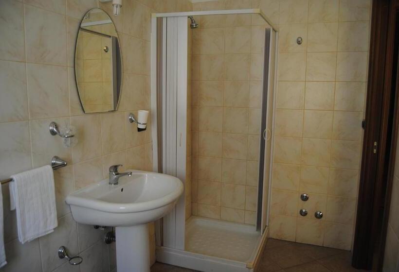 Четырехместный Номер Стандарт, B&b Atlantide