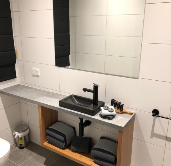 استودیوی لوکس, Timber Door Luxury Accommodation Geelong