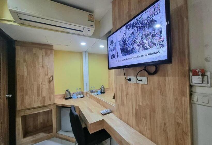 اتاق لوکس, Cozi Inn Hotel, Bangkok
