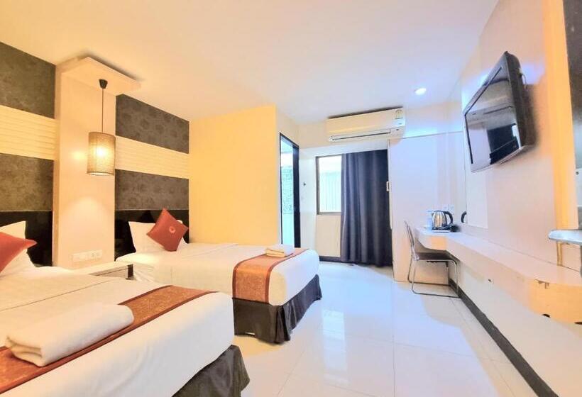اتاق لوکس, Cozi Inn Hotel, Bangkok