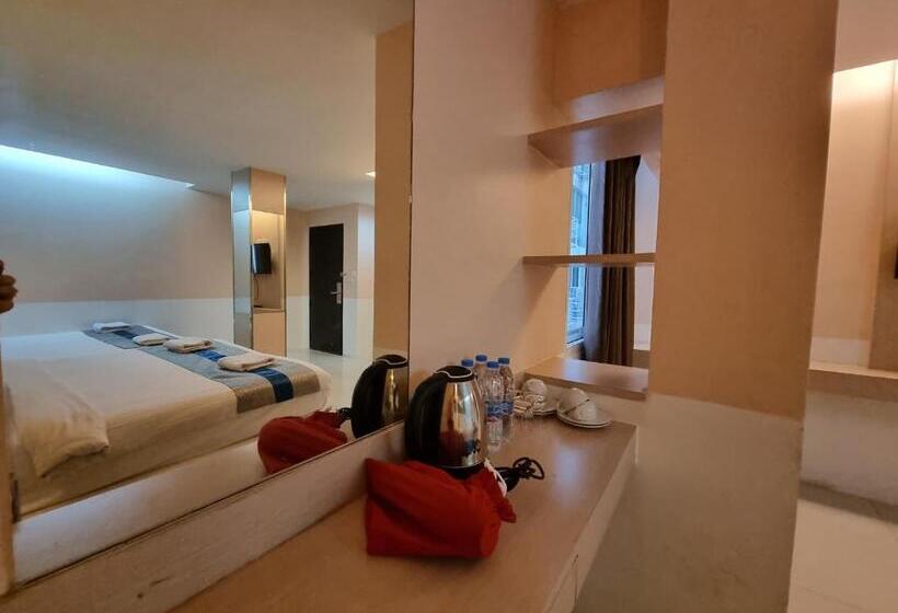 اتاق لوکس خانوادگی, Cozi Inn Hotel, Bangkok