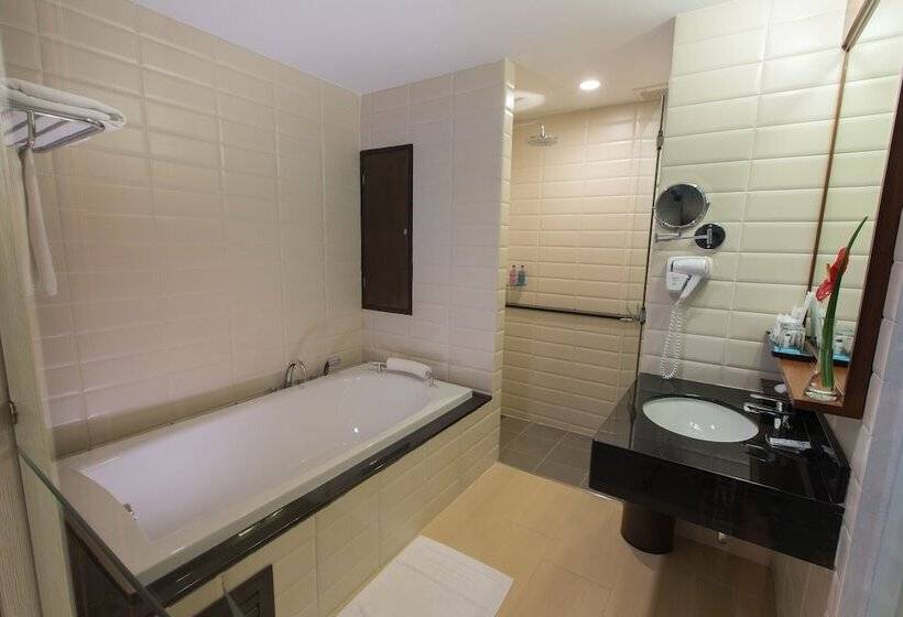 سوییت لوکس, Deevana Plaza Krabi Aonang