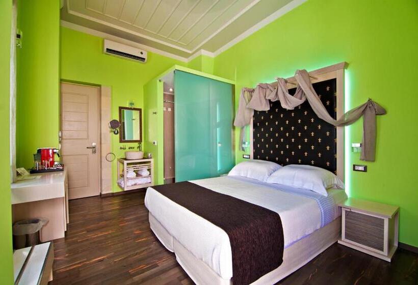 Quarto Superior, Elia Fatma Boutique