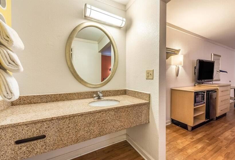 Quarto Deluxe, Motel 6 Gatlinburg, Tn   Smoky Mountains
