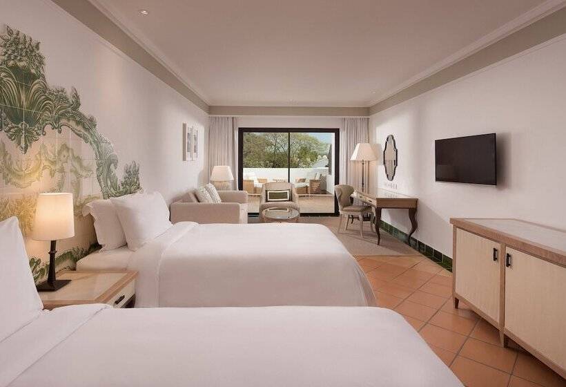 Quarto Deluxe com Balcão, Pine Cliffs Hotel, A Luxury Collection Resort