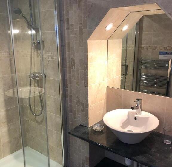מיטת קינג בסוויטה, Bay View Guest House