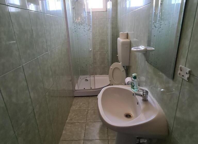 اتاق استاندارد سه نفره, Vila Estera Therme Balotesti