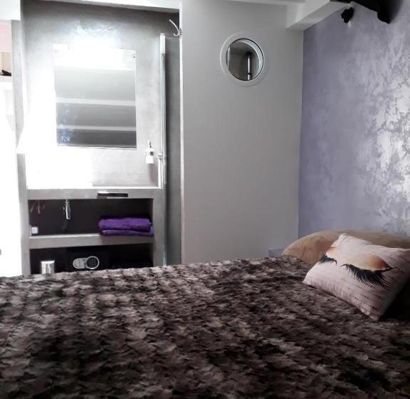 Номер Basic, Chambres D Hotes Naturiste, Village Naturiste Cap D Agde, Draps, Serviette, Café, Menage Inclus En F