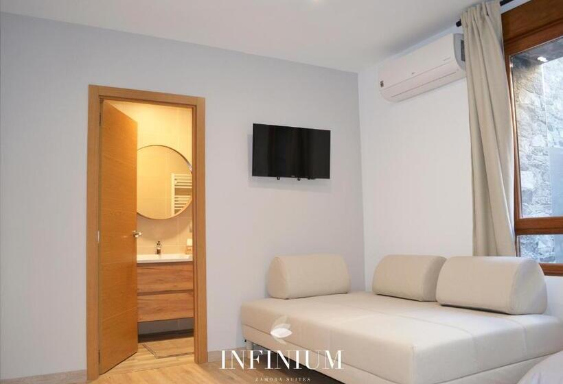 اتاق لوکس سه تخته, Infinium Zamora Suites