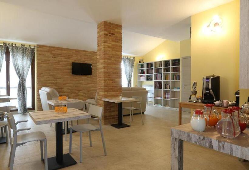 اتاق لوکس با تخت بزرگ, Borgopratole Countryhouse