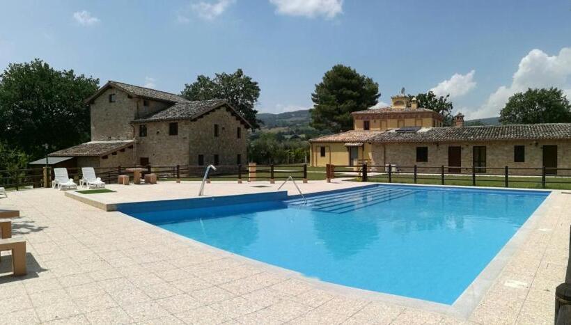 اتاق خانوادگی, Borgopratole Countryhouse
