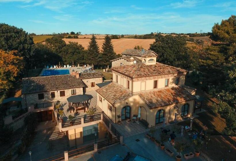 استودیوی استاندارد, Borgopratole Countryhouse