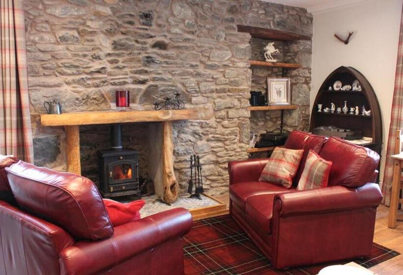 Suite with lake view, Carrick Farm