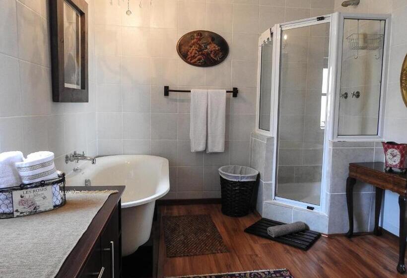 Номер Стандарт Трехместный, New Stone Manor