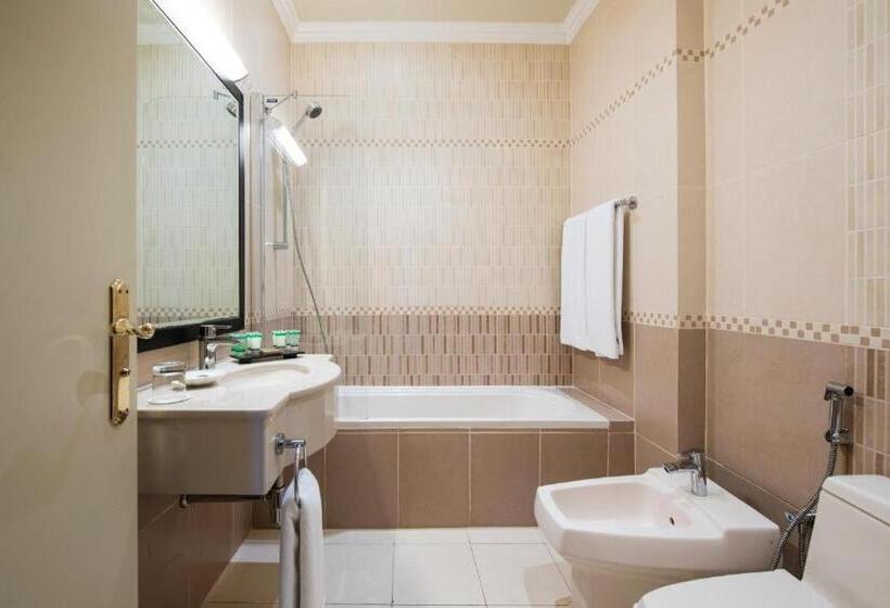 Номер Deluxe, Al Hamra Residence