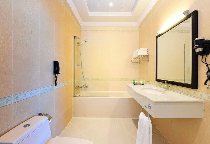 Номер Deluxe, Al Hamra Residence