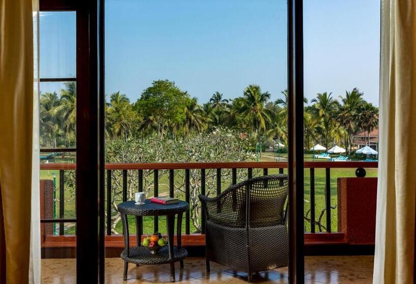 اتاق استاندارد با چشم‌انداز باغ, Caravela Beach Resort
