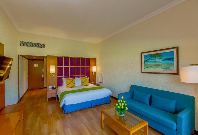 اتاق استاندارد با چشم‌انداز باغ, Caravela Beach Resort